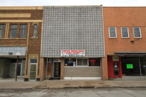 main street Ottumwa - store front before